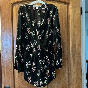 🌺 Mimi Chica brand romper